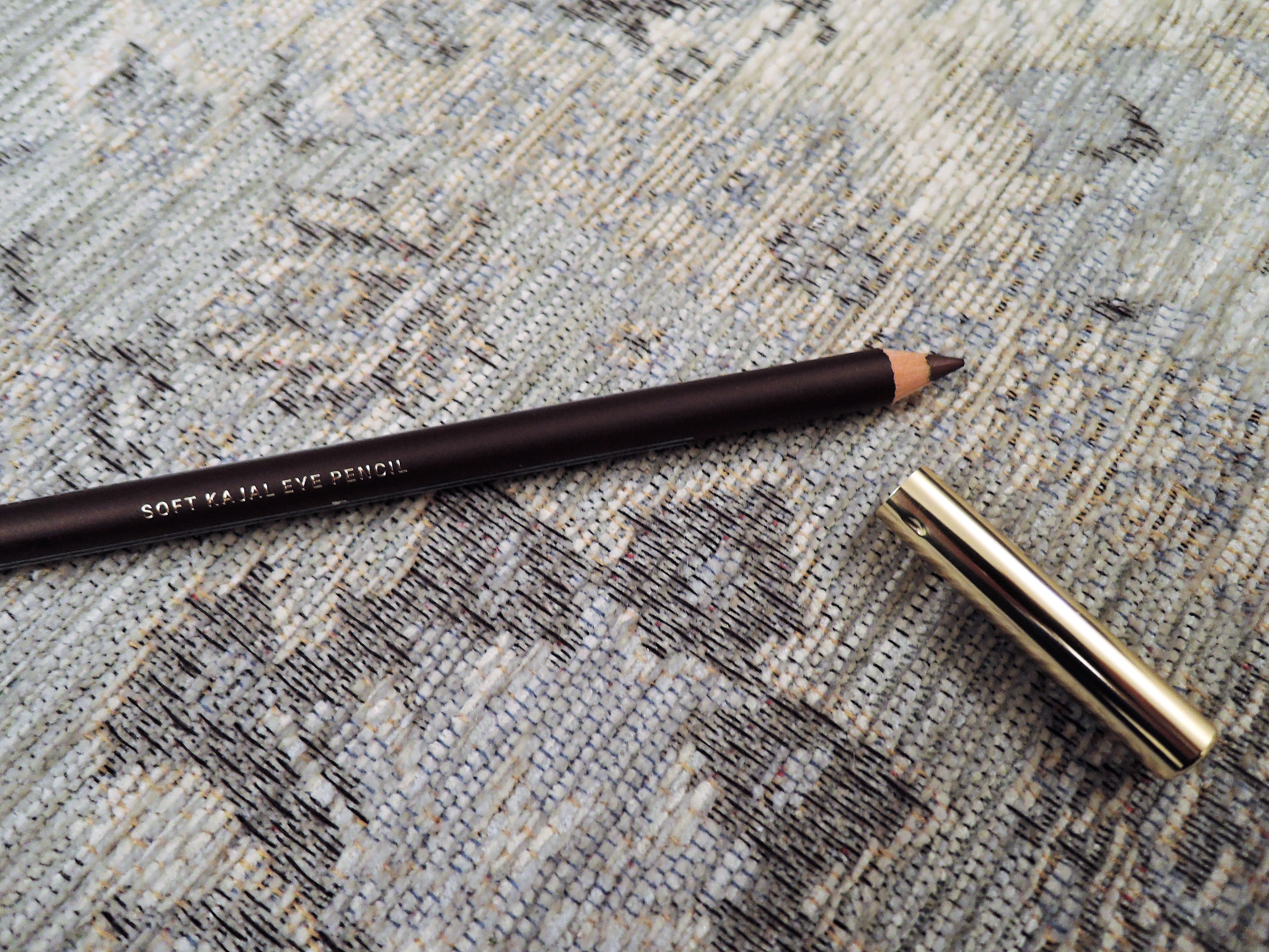 Black Violet Eye Pencil Review: H&M Beauty
